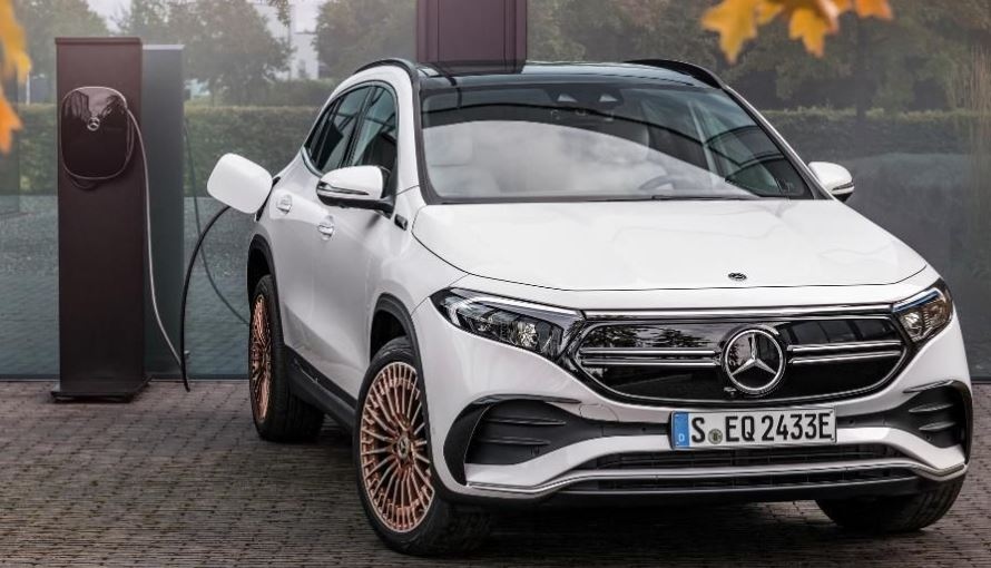 Концернът Daimler се подготвя за преминаването към електрически автомобили още